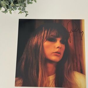 SOLD NWOT Taylor Swift Signed Jade Edition Vinyl Insert